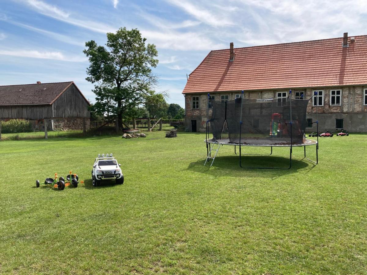 Gutshaus Pinnow Pinnow  Eksteriør bilde